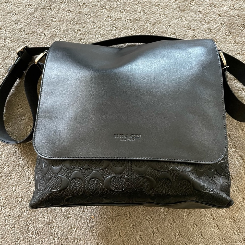 Coach Shoulder Bag-Unisex-Brand New
